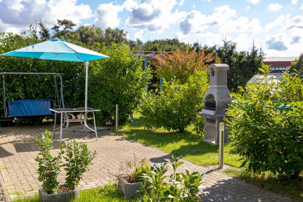 Bungalow Am Waldrand Barth Exterior foto